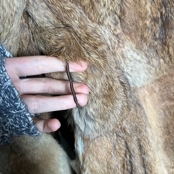 Luxurious real fur coat with satin lining, brown - Picture 6 of 10
